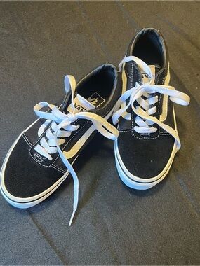 Vans Kids Black and White Classic Low-Top Sneakers